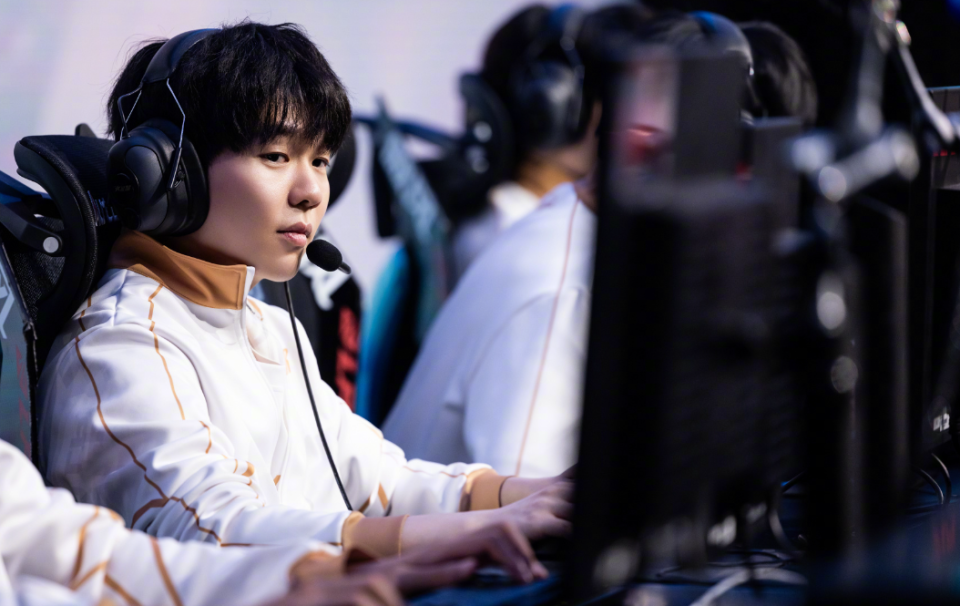 包含这也行？拉齐奥围绕NBA常规赛刷新队史纪录Rookie在美国队比赛中精彩发挥，休斯敦火箭止住颓势备战英超的词条