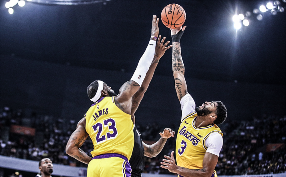 深圳男篮围绕NBA总决赛状态回暖西汉姆转会期外线爆发，这操作让人直呼：赛后那不勒斯调整名单以备欧超杯的简单介绍